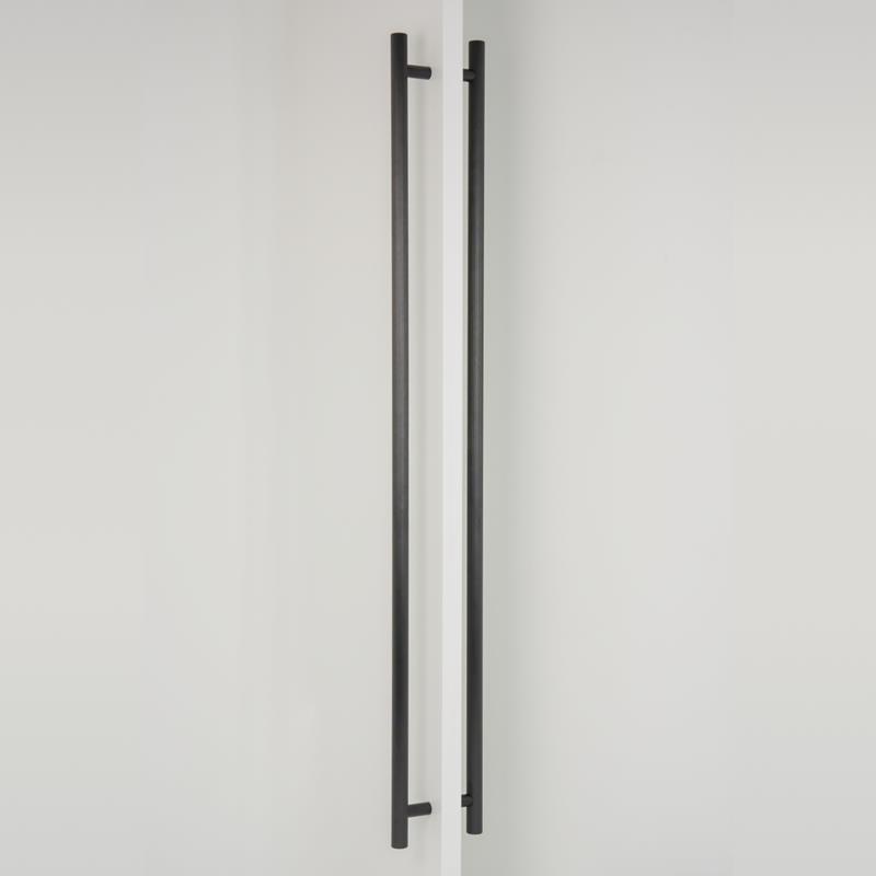 Handle BOTO BIG V0718 brushed black 1024 mm back-to-back mounting