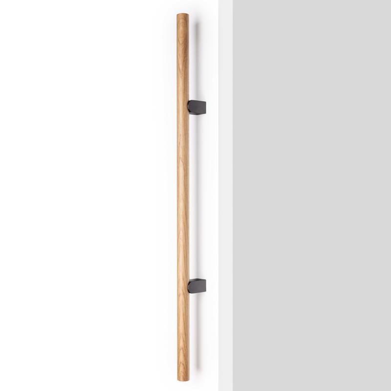Handle KUMO WOOD BIG ONE V0732 oak/titanium black 448 mm back-to-back mounting