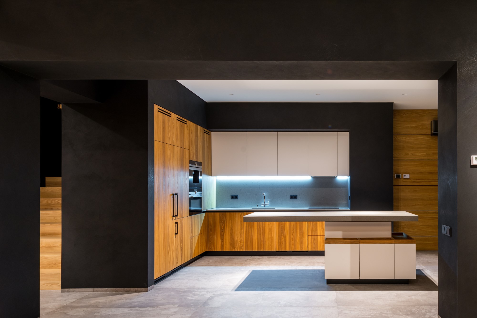 Cuisine noire et bois